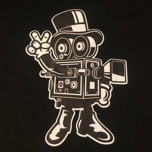 Hello, this is a shirt from Shein , In a Size L